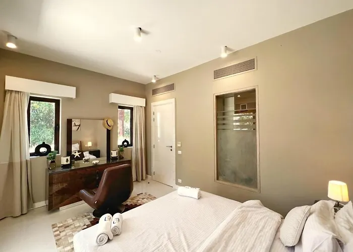 Meditative & Blissful 3 Bdr Ancient Sands Private Pool